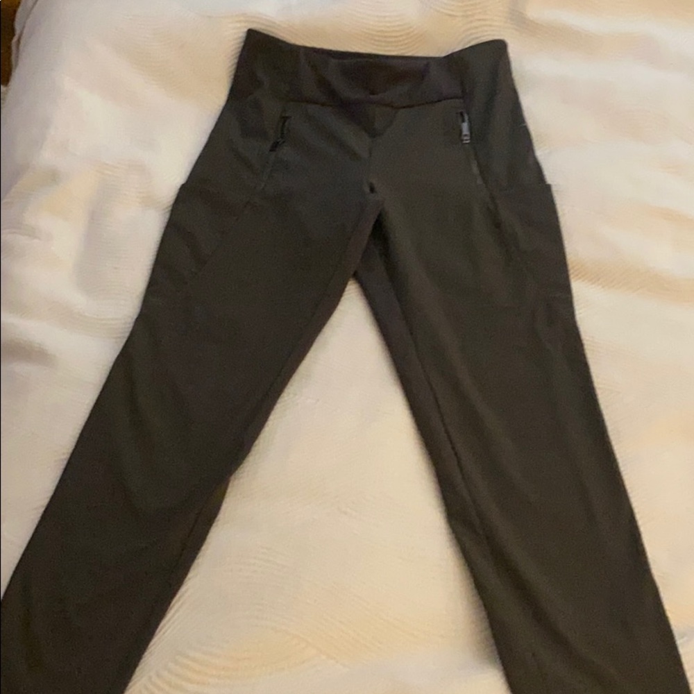 Athleta nylon / spandex olive green pants